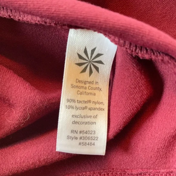 ⭐️ Athleta - mid weight long sleeve top - Picture 7 of 7